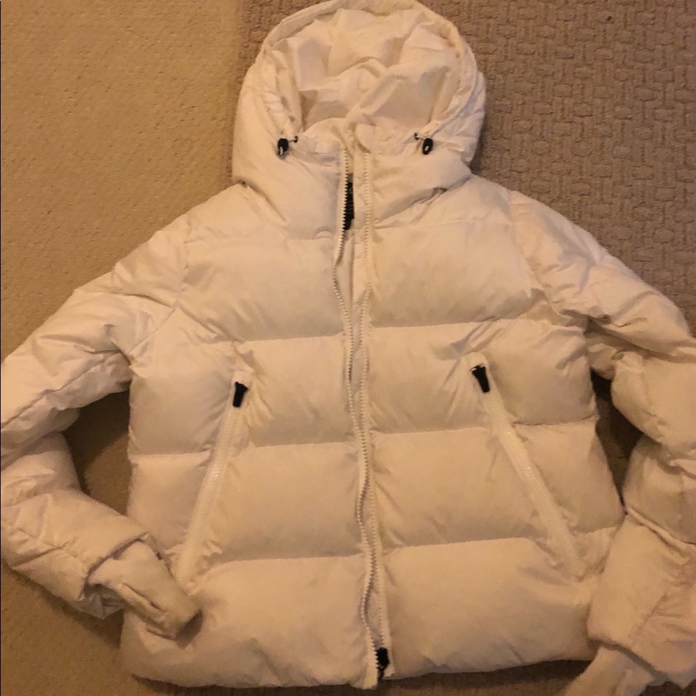 Athleta puffer coat.